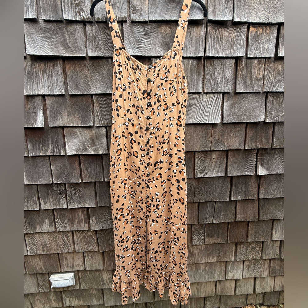 Saltwater Luxe Leopard/Cheetah print Midi Dress with buttons - NWT